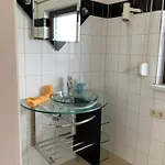 Am Mueritzhafen Garni Hotel *