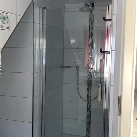 Am Müritzhafen Garni Waren (Müritz)