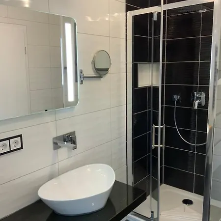 Hotel Am Müritzhafen Garni