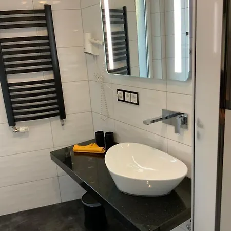 Am Müritzhafen Garni Waren (Müritz)