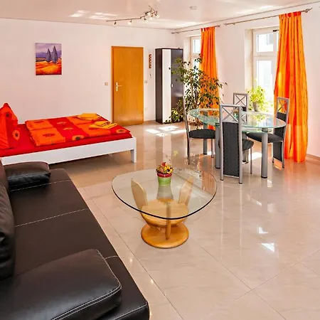 Am Müritzhafen Garni Hotel