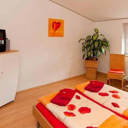 Am Mueritzhafen Garni Hotel