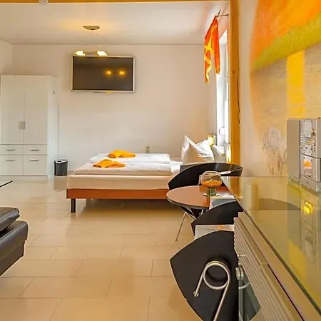 Hotel Am Mueritzhafen Garni