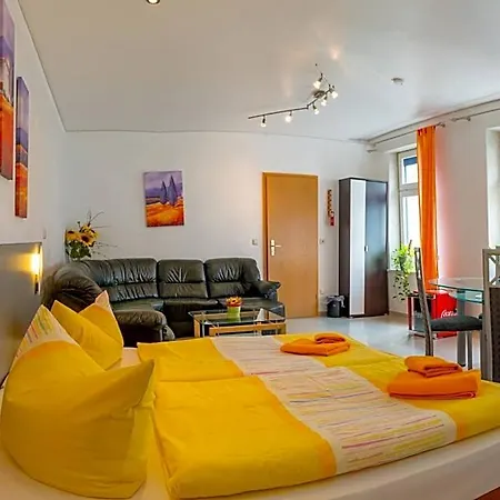 Am Mueritzhafen Garni Hotel *