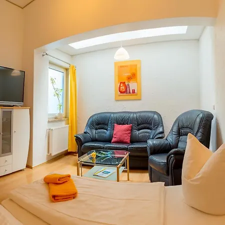 Am Müritzhafen Garni Waren (Müritz)