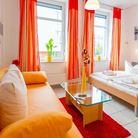 Hotel Am Mueritzhafen Garni *