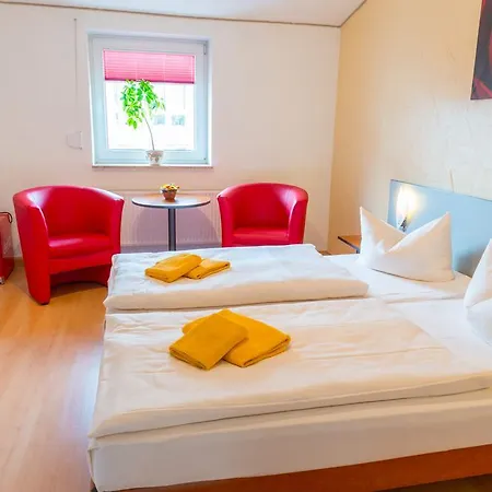 Am Müritzhafen Garni Waren (Müritz)