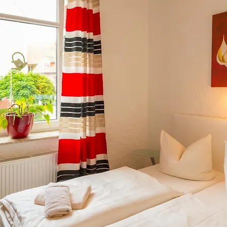 Am Müritzhafen Garni Waren (Müritz)