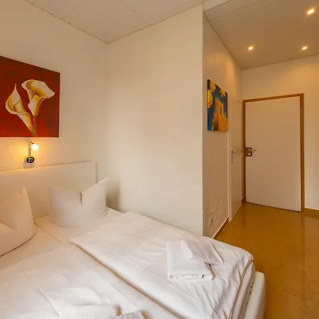 Hotel Am Mueritzhafen Garni