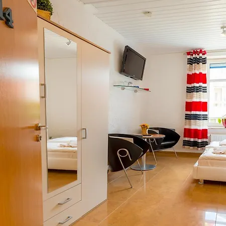 Hotel Am Mueritzhafen Garni