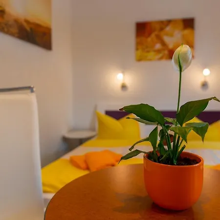 Hotel Am Müritzhafen Garni *