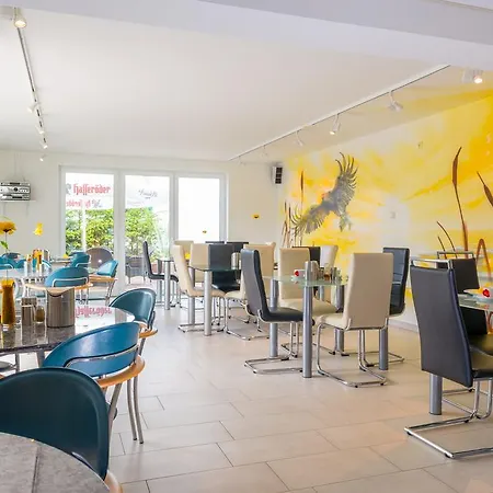 Hotel Am Müritzhafen Garni *