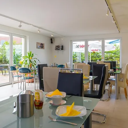 Hotel Am Müritzhafen Garni Waren (Müritz)