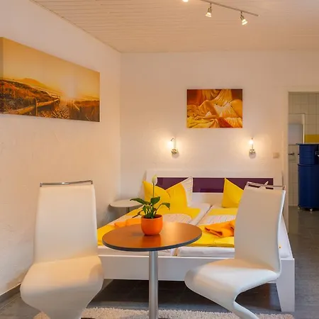 Am Müritzhafen Garni Waren (Müritz)