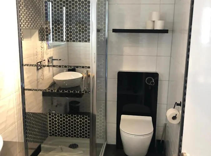 Am Mueritzhafen Garni