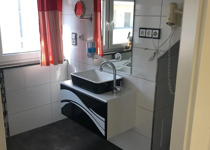 Am Mueritzhafen Garni Hotel