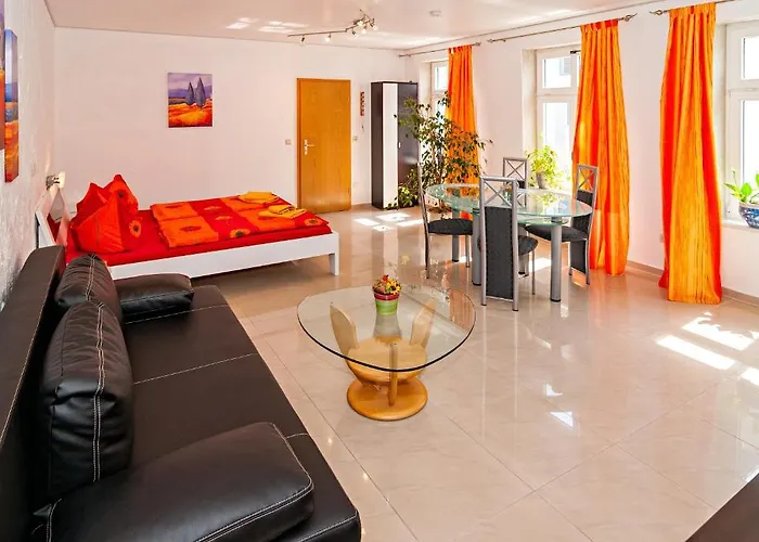 Am Mueritzhafen Garni Hotel