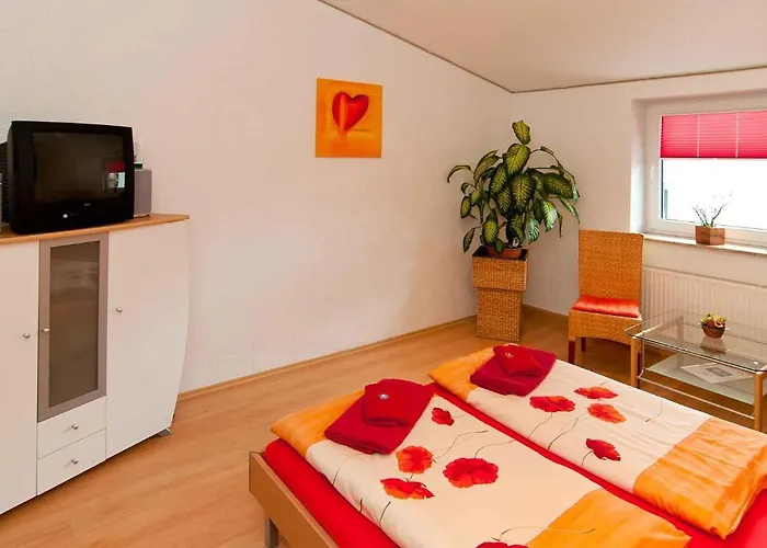 Am Mueritzhafen Garni Hotel