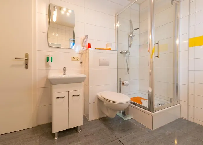 Hotel Am Mueritzhafen Garni