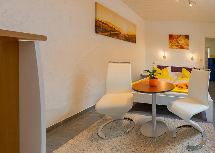 Am Mueritzhafen Garni Waren (Mueritz)